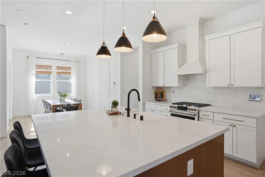 10125 Pleasant Knoll, Las Vegas, NV 89166