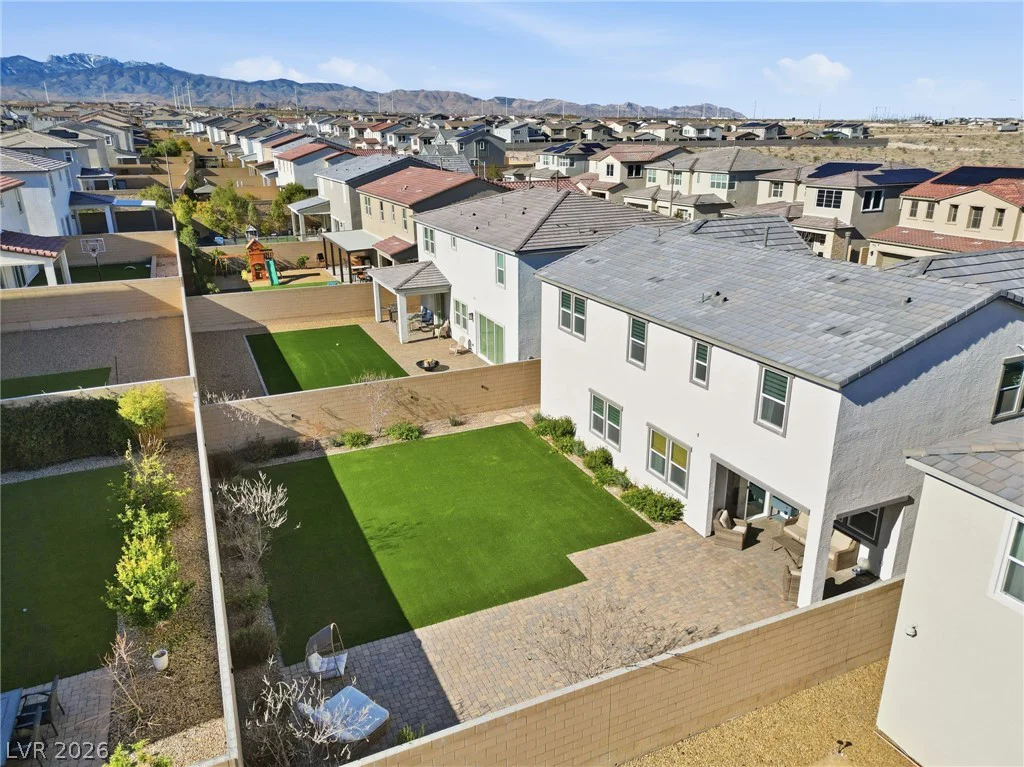 10125 Pleasant Knoll, Las Vegas, NV 89166