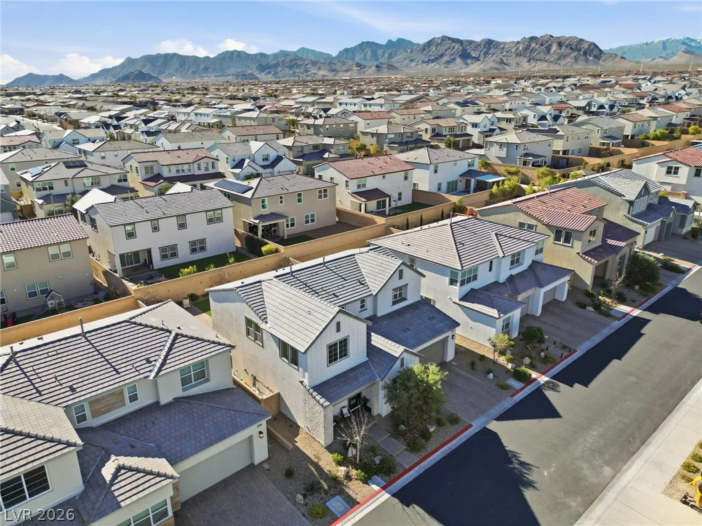 10125 Pleasant Knoll, Las Vegas, NV 89166