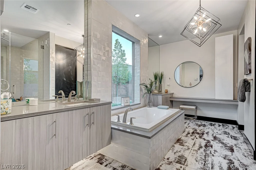 5 HIGHLAND COVE, Henderson, NV 89011