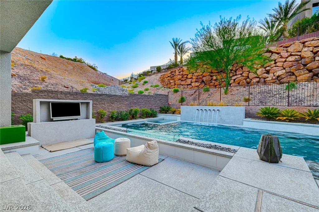 5 HIGHLAND COVE, Henderson, NV 89011