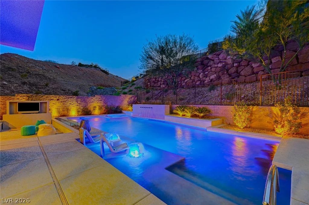 5 HIGHLAND COVE, Henderson, NV 89011