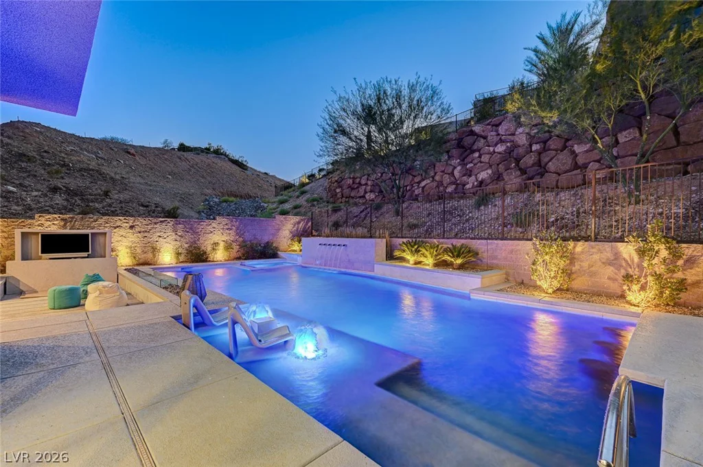 5 HIGHLAND COVE, Henderson, NV 89011