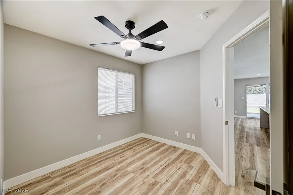 2720 Kennington, Las Vegas, NV 89117