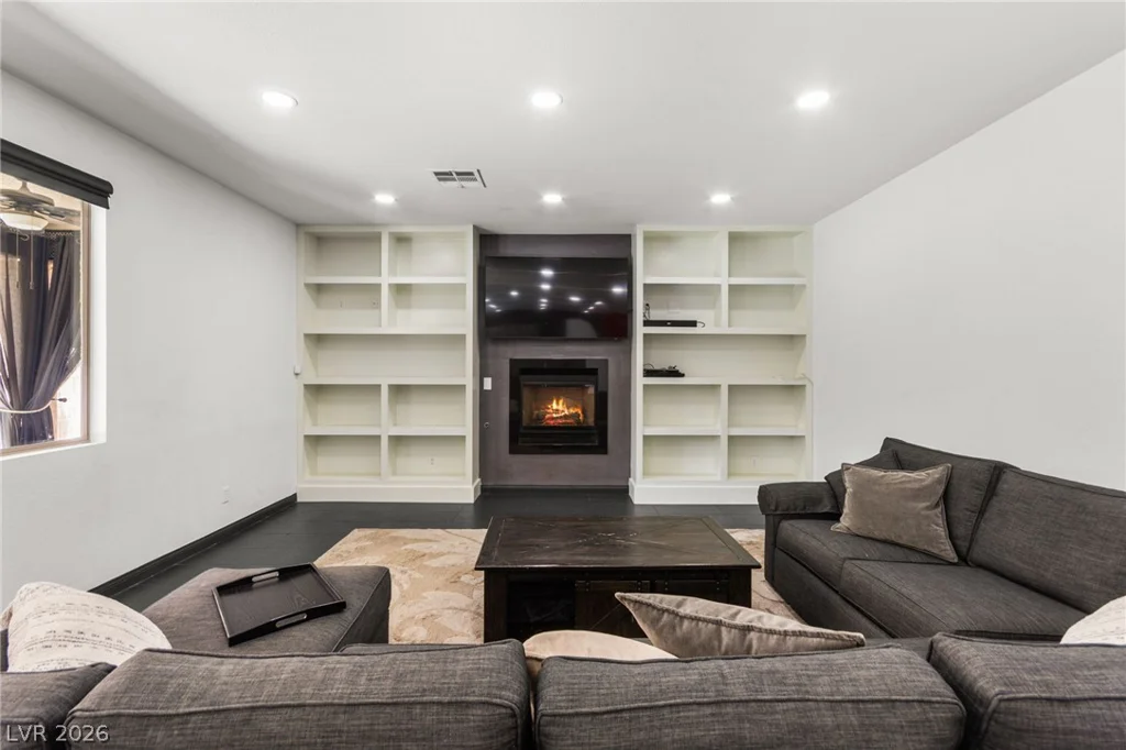10425 Carmel Mountain, Las Vegas, NV 89144