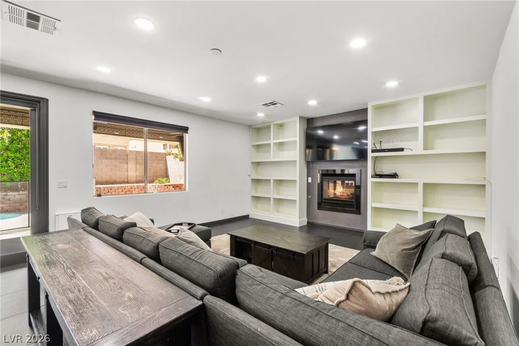 10425 Carmel Mountain, Las Vegas, NV 89144