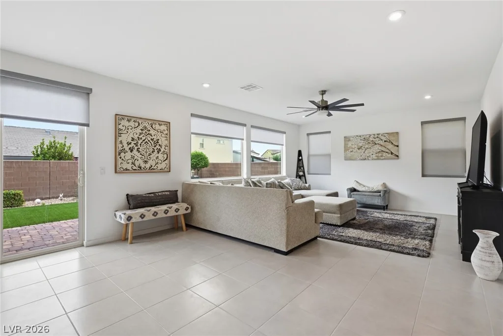 6934 Boulder View, North Las Vegas, NV 89084