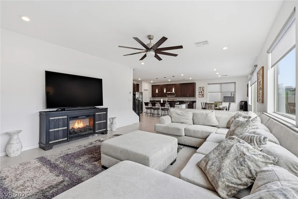 6934 Boulder View, North Las Vegas, NV 89084
