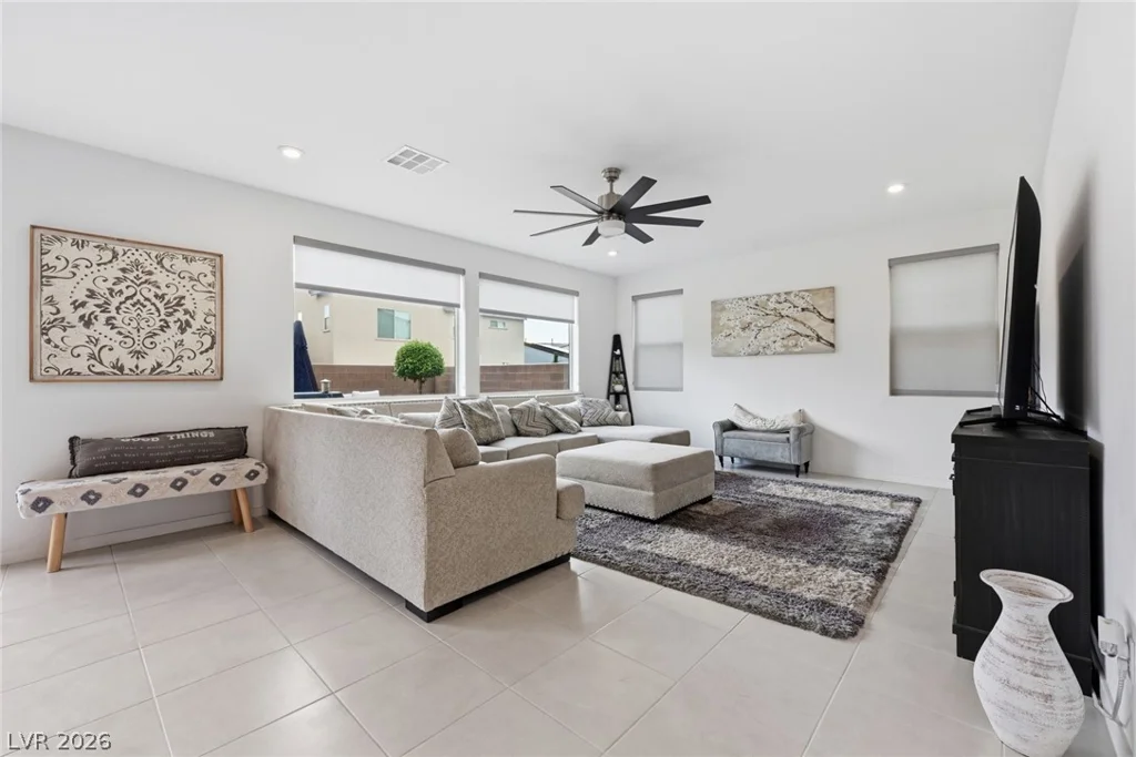 6934 Boulder View, North Las Vegas, NV 89084