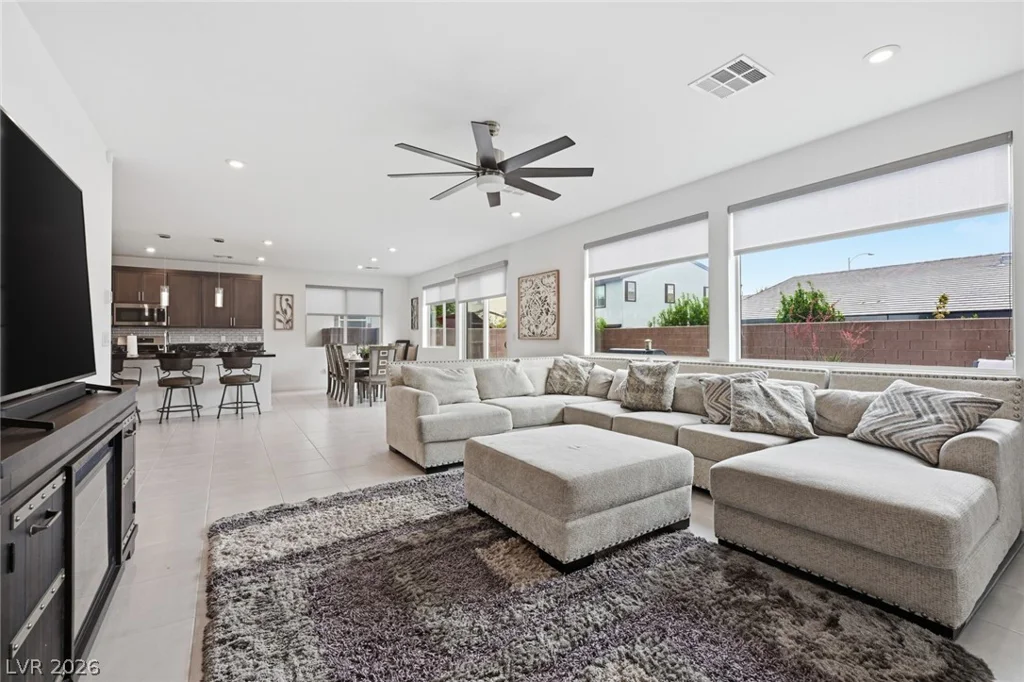 6934 Boulder View, North Las Vegas, NV 89084