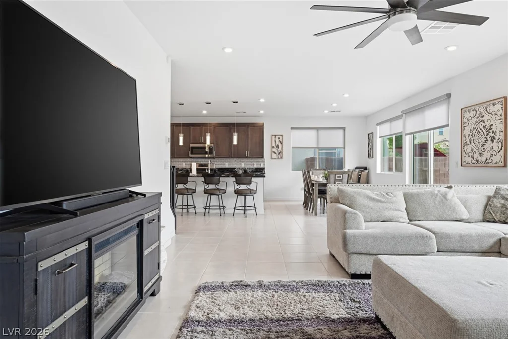 6934 Boulder View, North Las Vegas, NV 89084