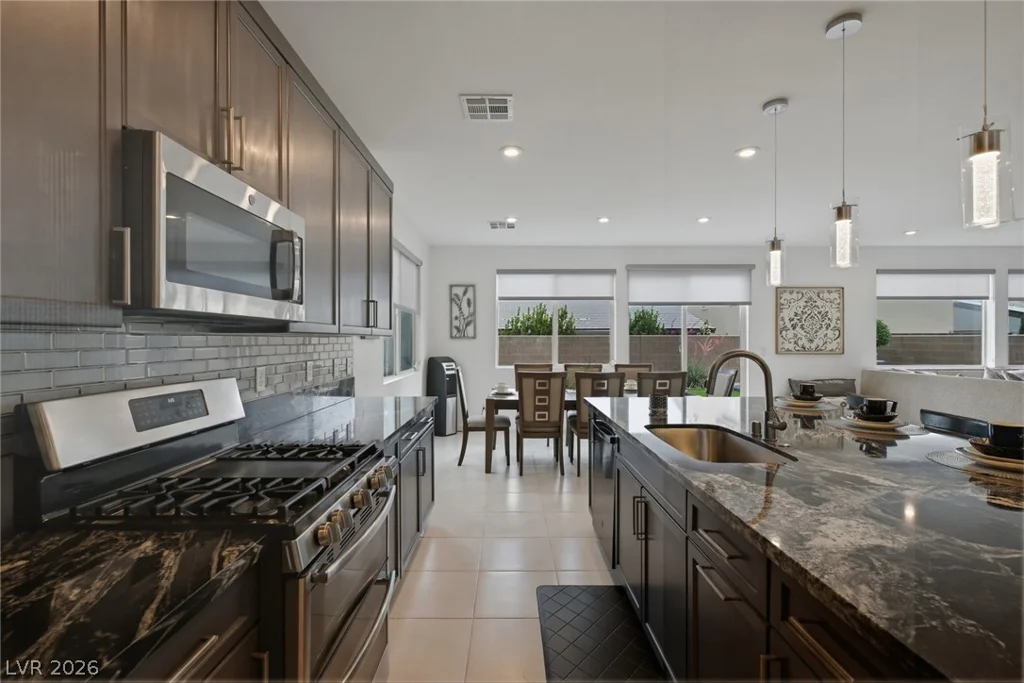 6934 Boulder View, North Las Vegas, NV 89084