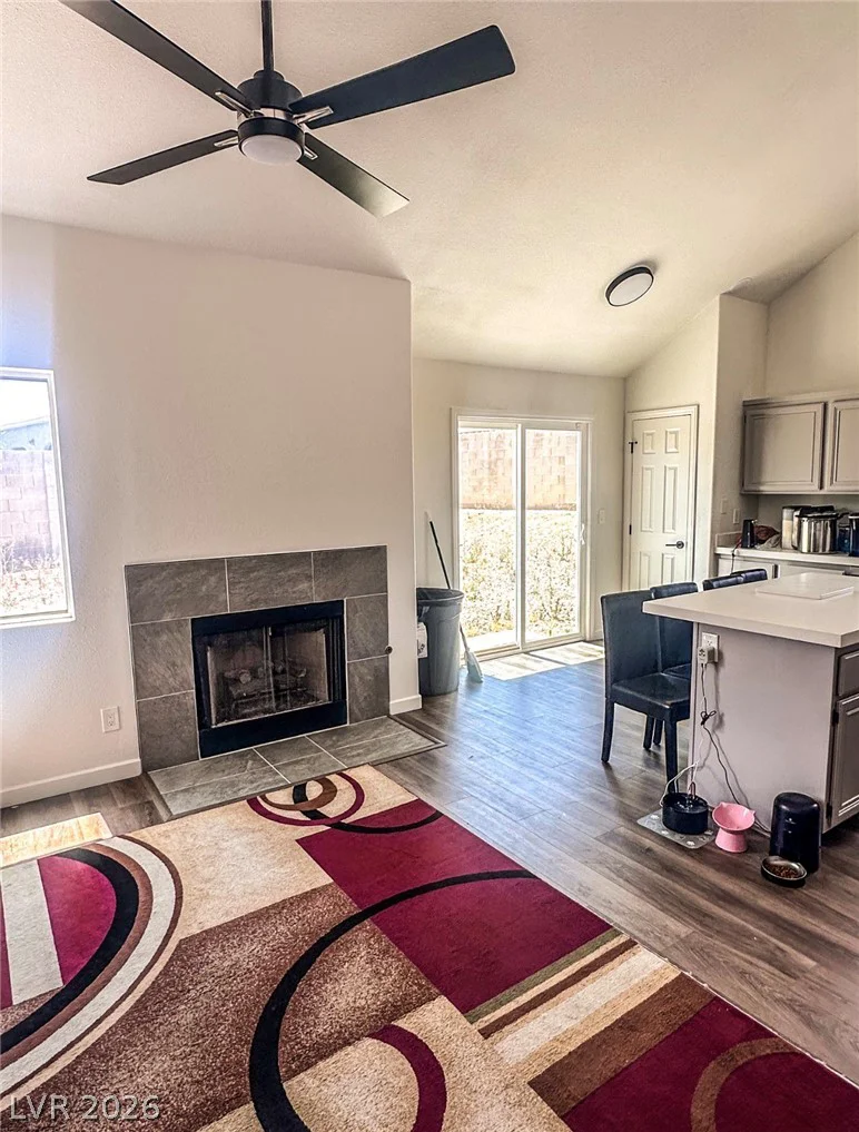 6705 Shallow Creek, Las Vegas, NV 89108