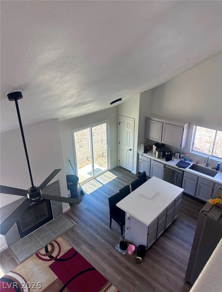 6705 Shallow Creek, Las Vegas, NV 89108