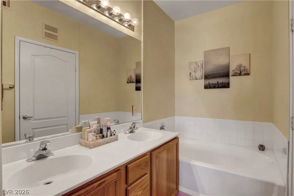 9901 Trailwood, Las Vegas, NV 89134