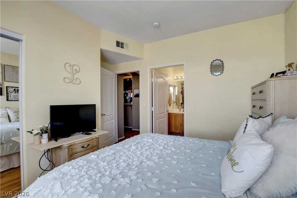 9901 Trailwood, Las Vegas, NV 89134
