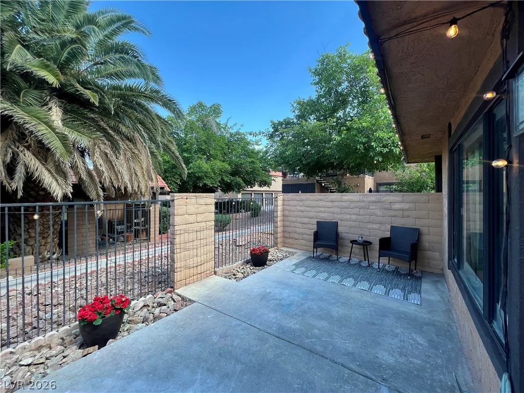 301 Misty Isle, Las Vegas, NV 89107