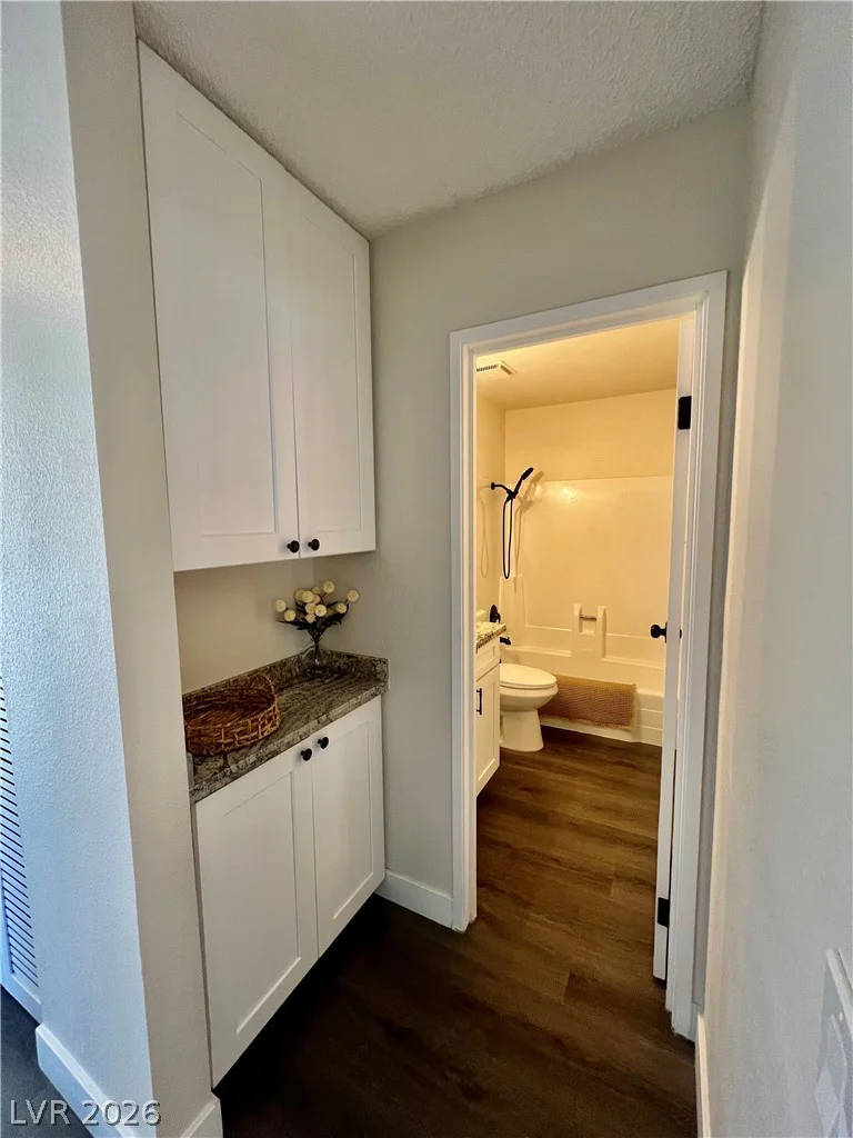 301 Misty Isle, Las Vegas, NV 89107