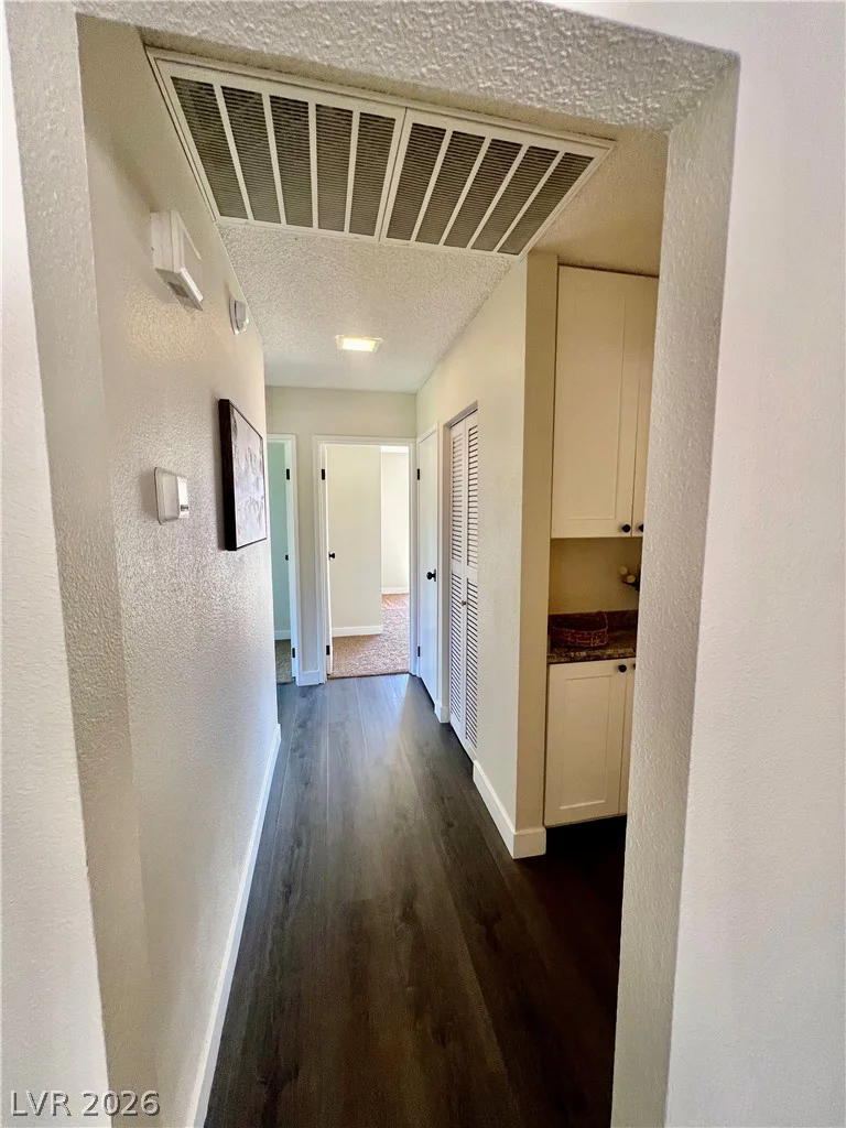 301 Misty Isle, Las Vegas, NV 89107