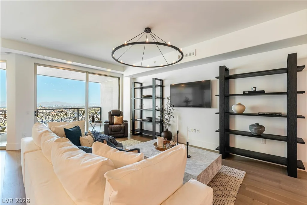 9103 ALTA, Las Vegas, NV 89145