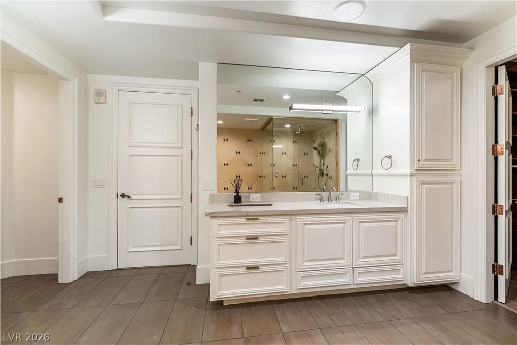 9103 ALTA, Las Vegas, NV 89145