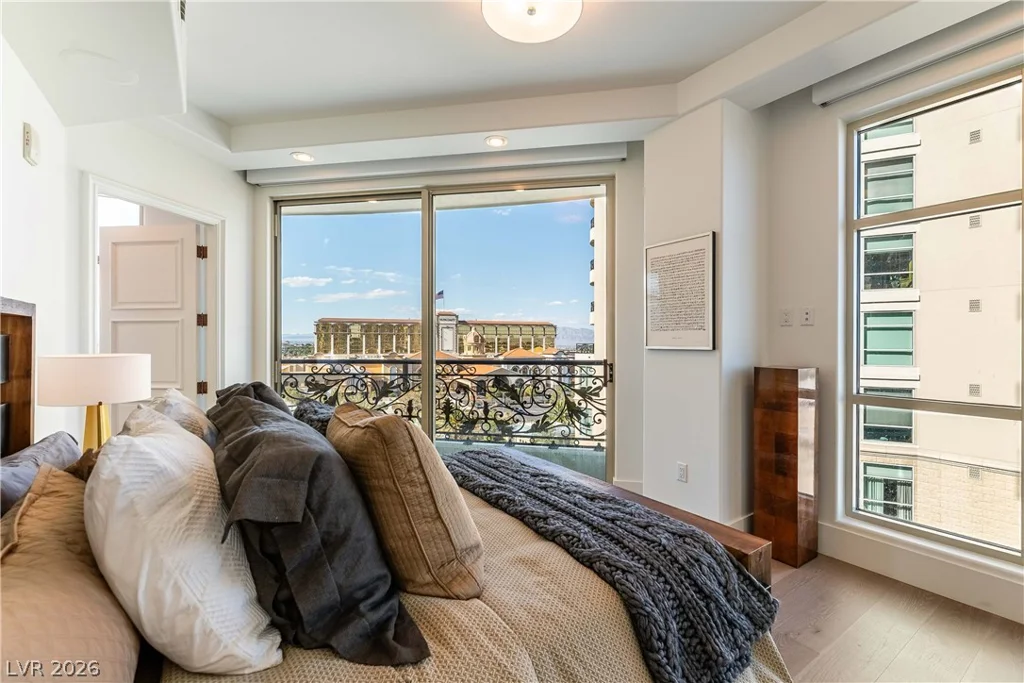 9103 ALTA, Las Vegas, NV 89145
