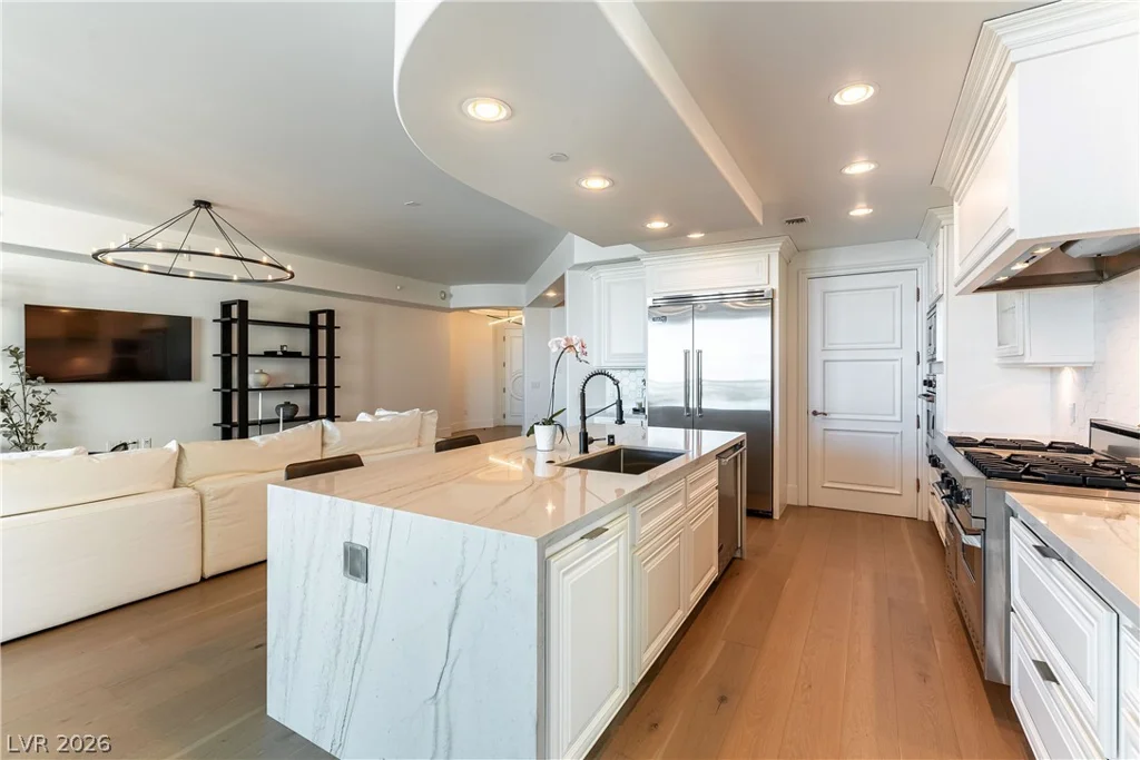 9103 ALTA, Las Vegas, NV 89145
