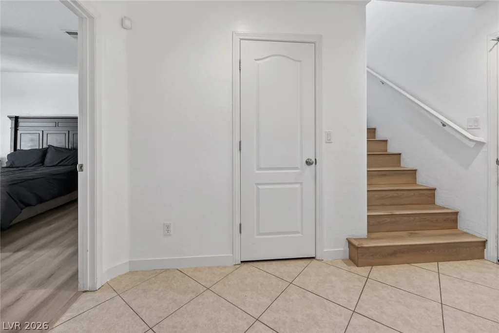 10617 Hartford Hills, Las Vegas, NV 89166