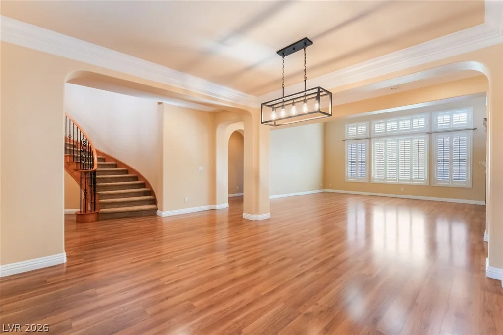 7702 Bear Ridge, Las Vegas, NV 89113