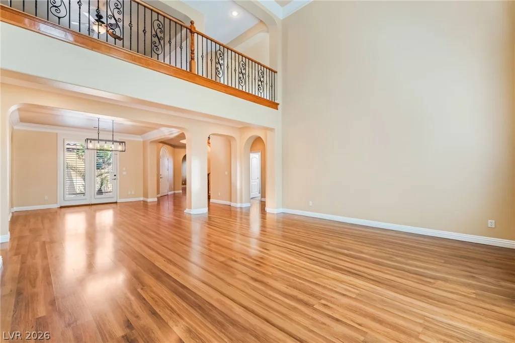 7702 Bear Ridge, Las Vegas, NV 89113