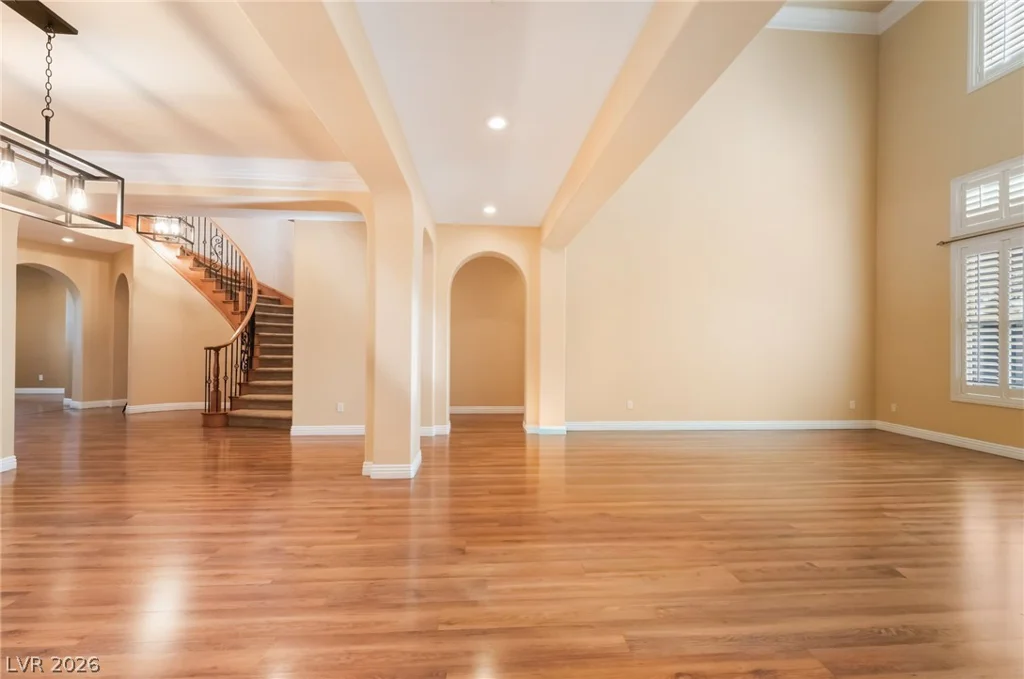 7702 Bear Ridge, Las Vegas, NV 89113