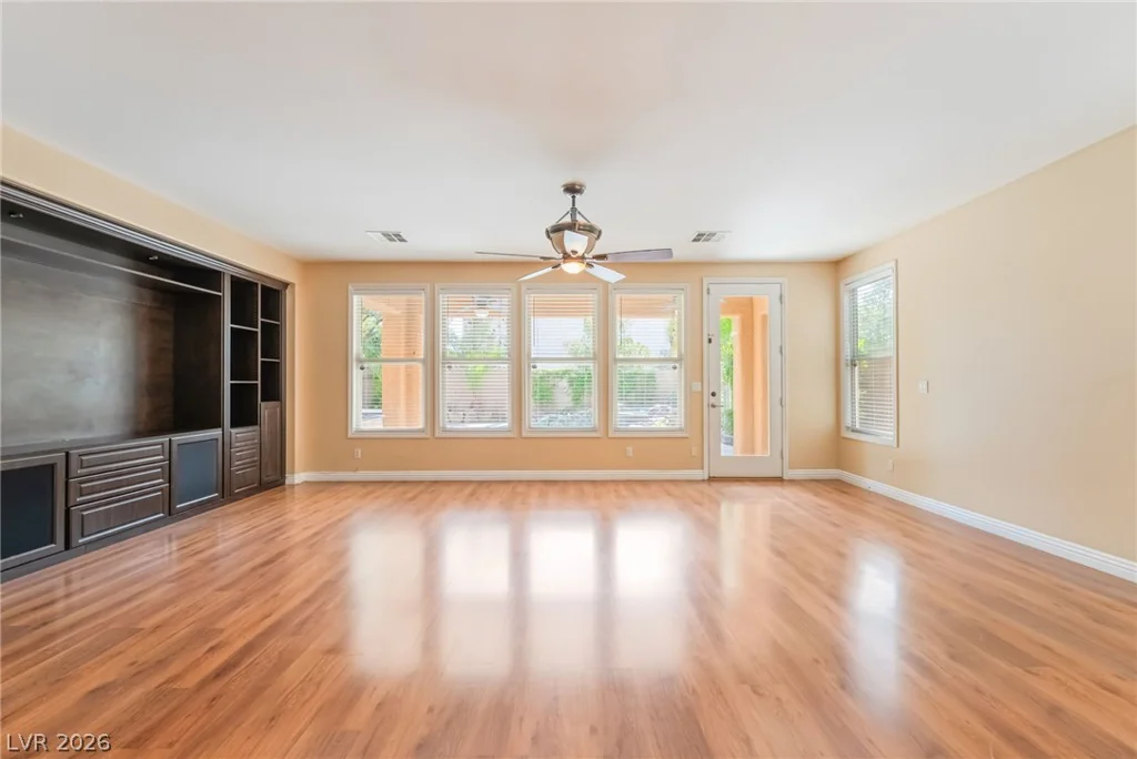 7702 Bear Ridge, Las Vegas, NV 89113