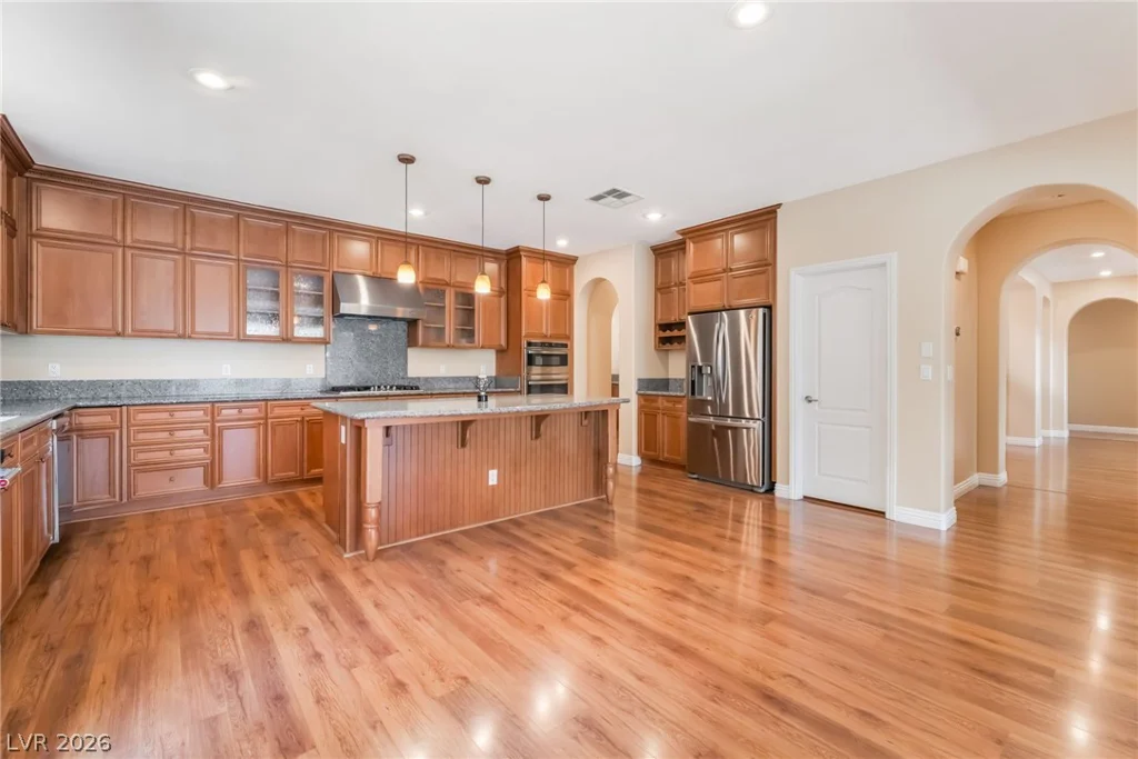 7702 Bear Ridge, Las Vegas, NV 89113