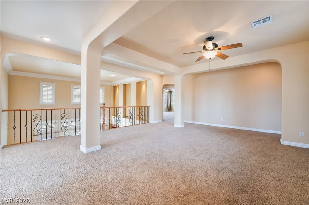 7702 Bear Ridge, Las Vegas, NV 89113