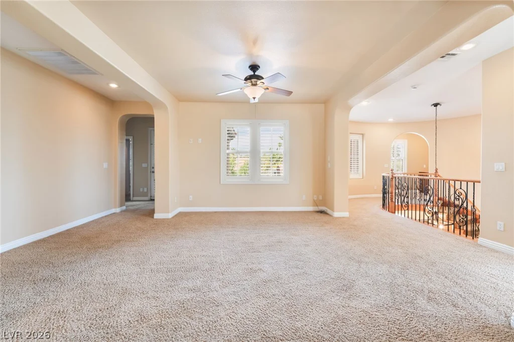 7702 Bear Ridge, Las Vegas, NV 89113