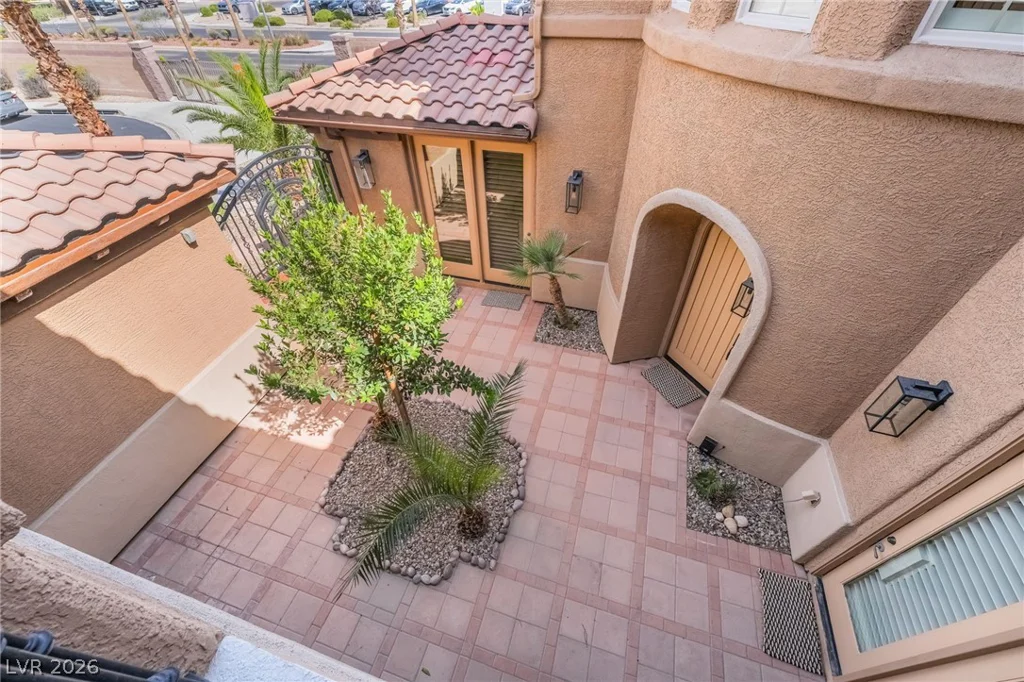 7702 Bear Ridge, Las Vegas, NV 89113