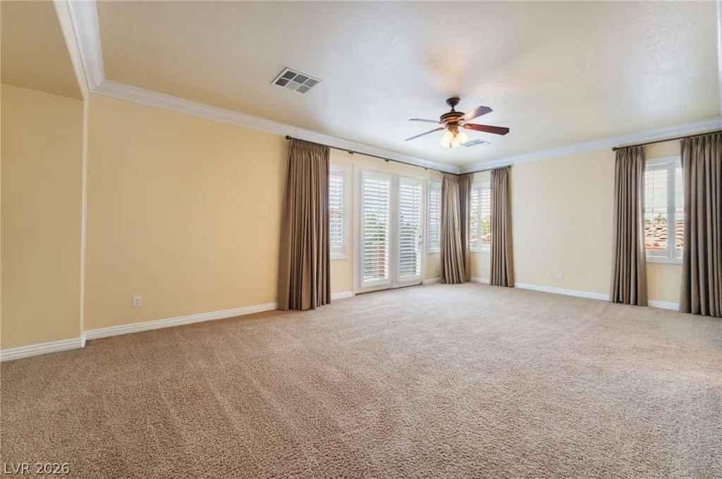7702 Bear Ridge, Las Vegas, NV 89113