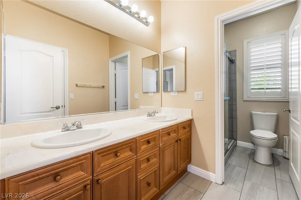7702 Bear Ridge, Las Vegas, NV 89113
