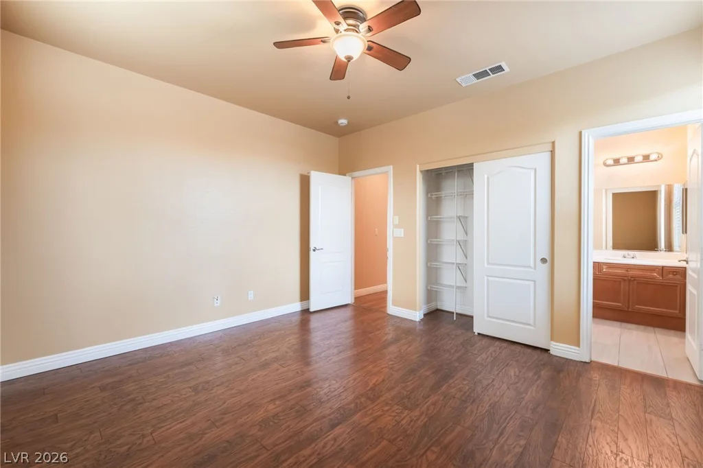 7702 Bear Ridge, Las Vegas, NV 89113