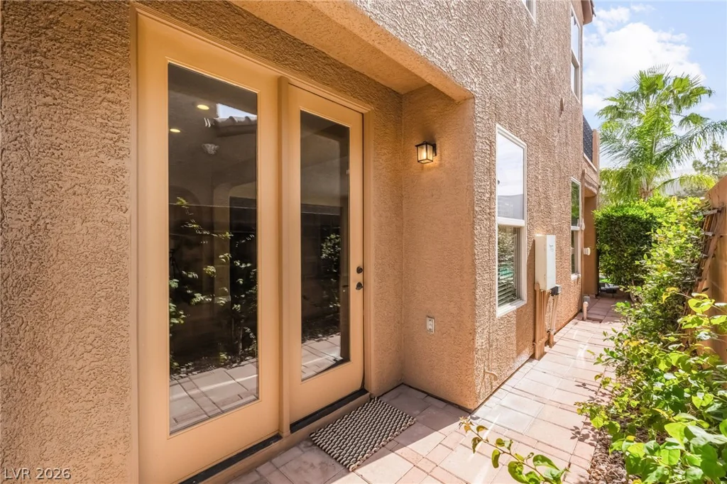 7702 Bear Ridge, Las Vegas, NV 89113