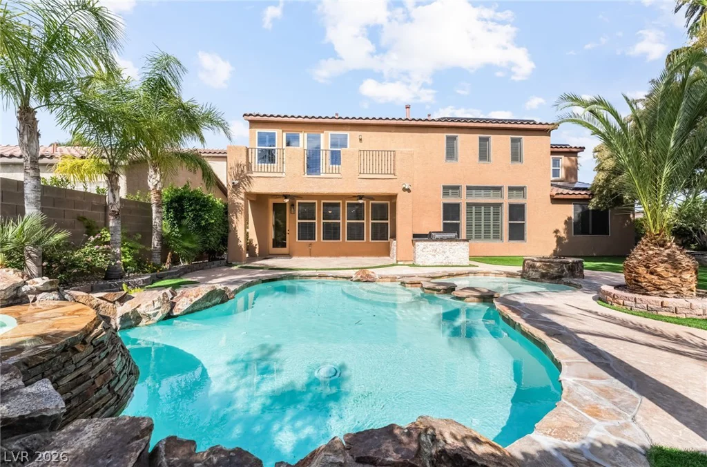 7702 Bear Ridge, Las Vegas, NV 89113
