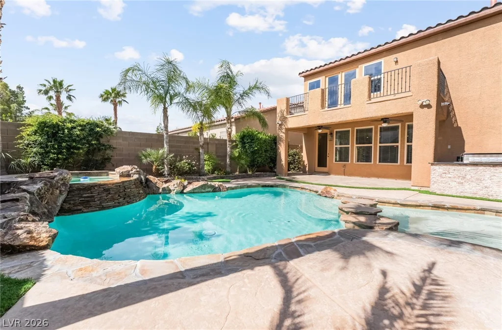 7702 Bear Ridge, Las Vegas, NV 89113