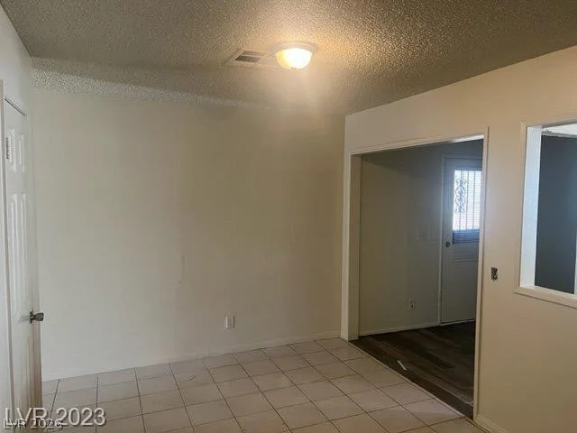 5284 Wellesley, Las Vegas, NV 89122