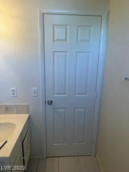 5284 Wellesley, Las Vegas, NV 89122