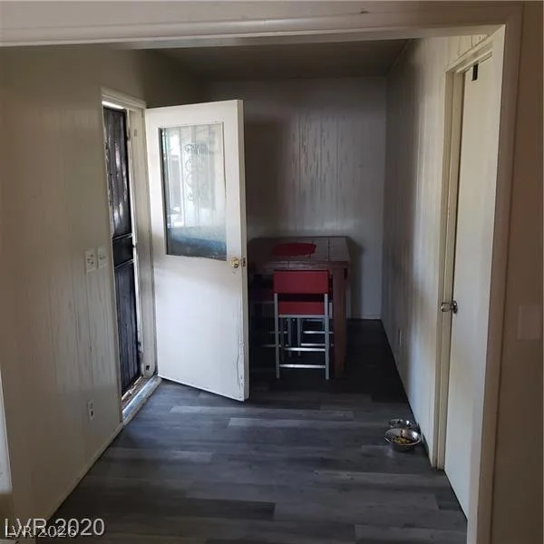 5284 Wellesley, Las Vegas, NV 89122