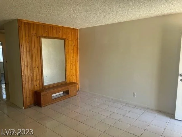 5284 Wellesley, Las Vegas, NV 89122