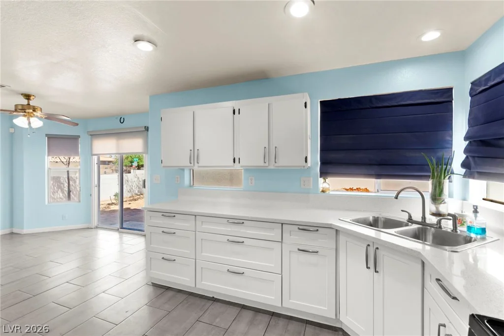 1524 Bonnie Castle, Las Vegas, NV 89108