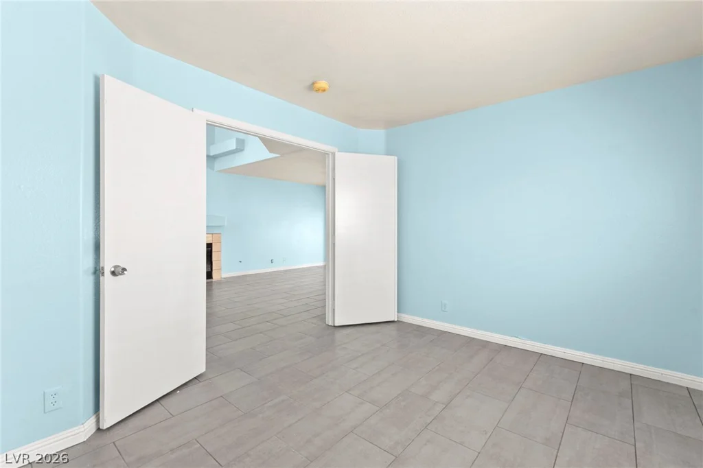 1524 Bonnie Castle, Las Vegas, NV 89108