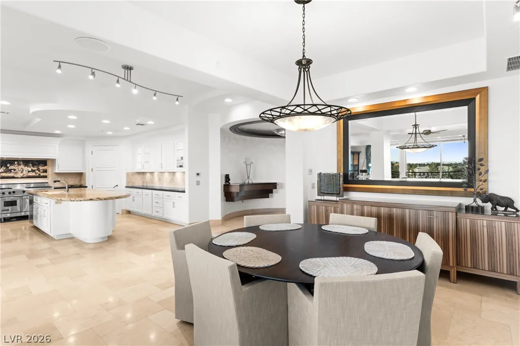9103 Alta, Las Vegas, NV 89145