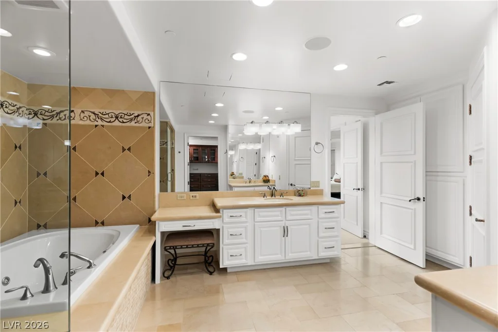 9103 Alta, Las Vegas, NV 89145